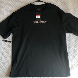 Black oversized Jordan tee